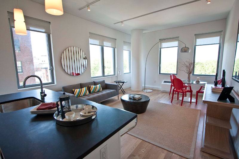 **COZY 2 BEDROOM APARTMENT IN MIDTOWN**HUDSON RIVER VIEWS**NO FEE**PETS ALLOWED**