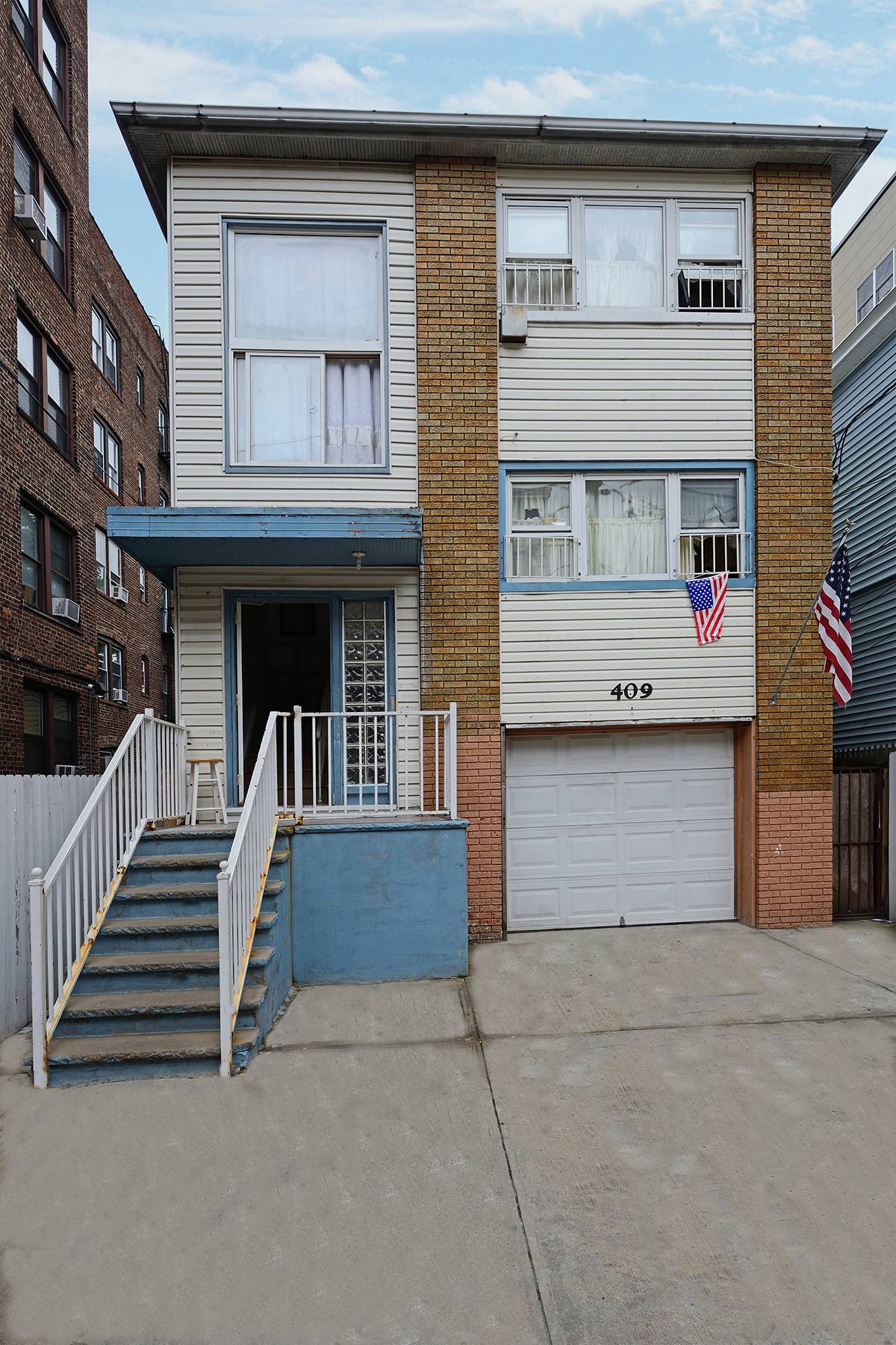 Great Investment | 3 Family | 3 Car Parking | 