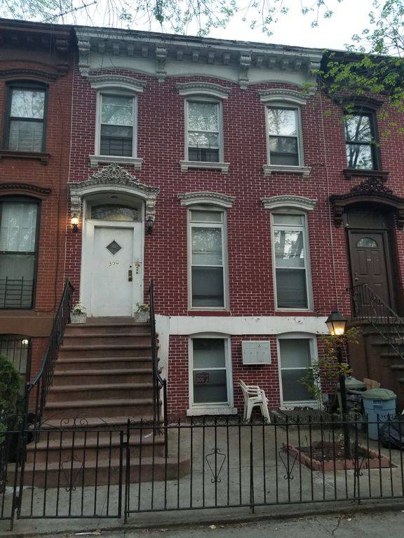 Pre-war Brownstone in Brooklyn/Bedford-Stuyvesant.