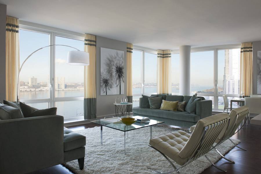 LIVE LARGE ON RIVERSIDE! WEST SIDE AMAZING 2BD/2BATH APARTMENT FOR LEASE.
