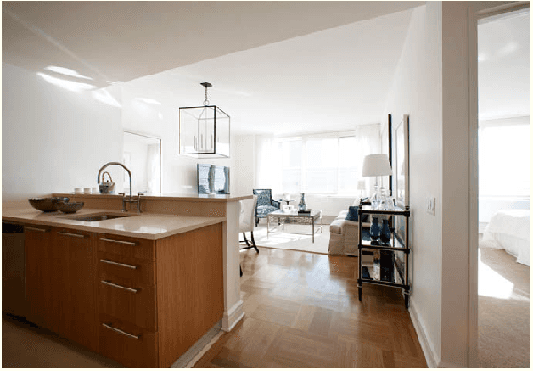UPPER WEST SIDE: LUXURY 1 BEDROOM ; TONS OF LIGHT! THE BEST AMMENITIES IN THE CITY - PRIME UWS LOCATION