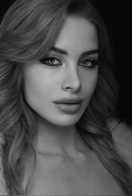 Eva Alexandros Boone