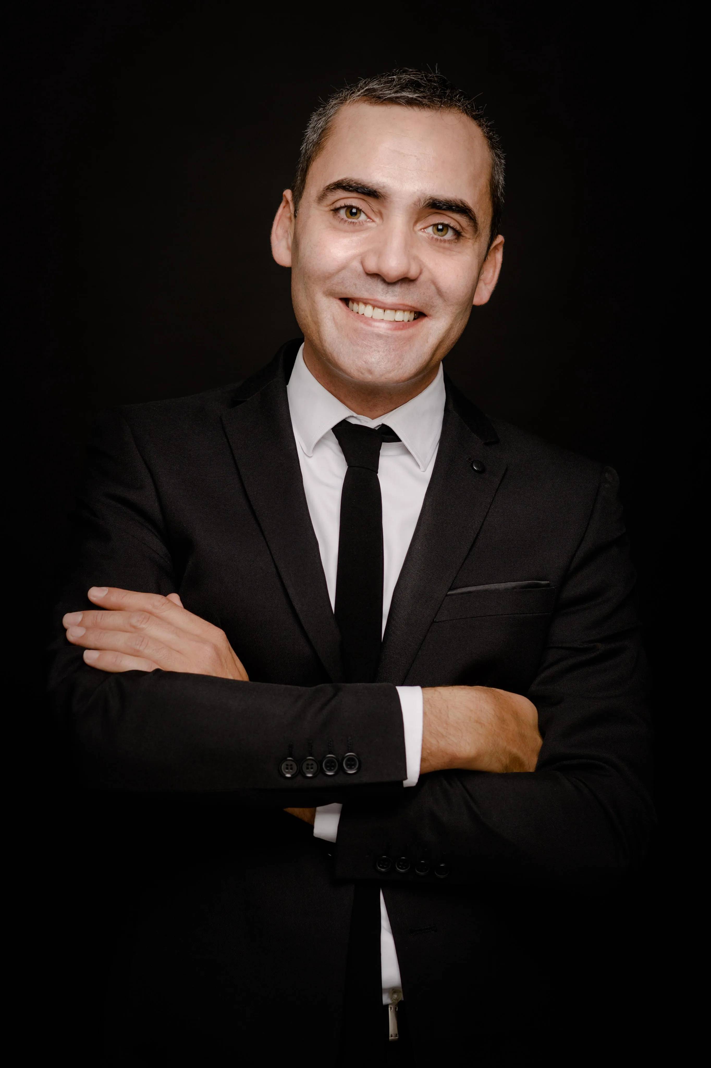 CARLOS OLIVEIRA