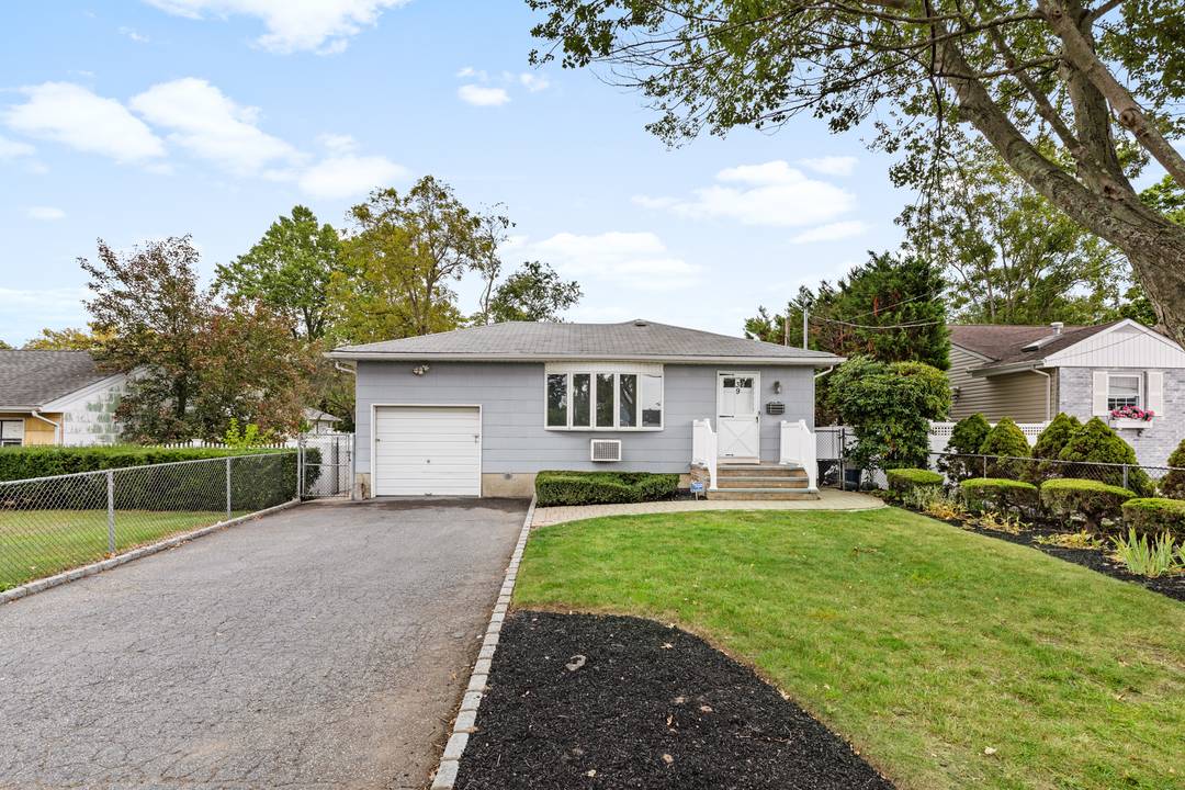 39 Wellington Ave, Deer Park