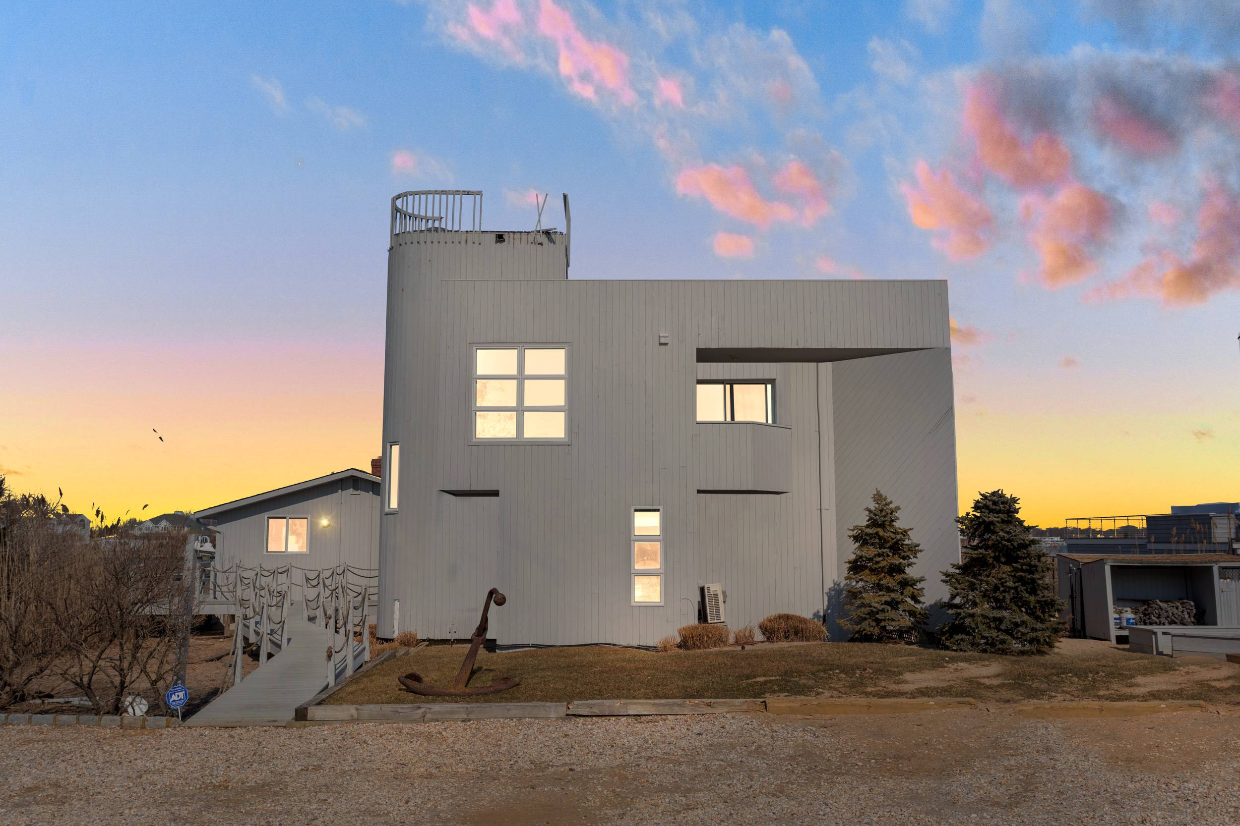 206 Dune Rd, Westhampton Beach