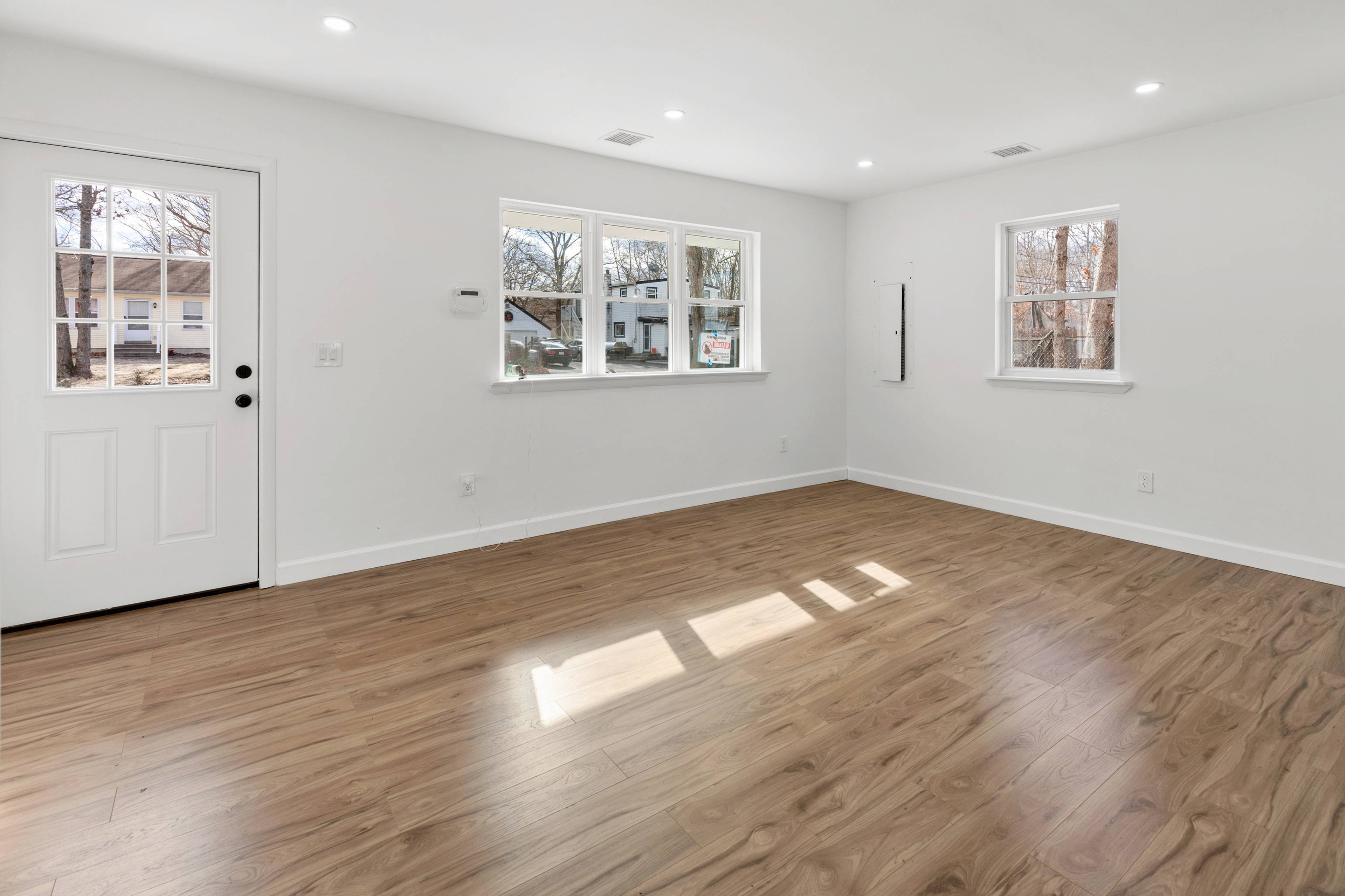 Beautiful single. home renovated.