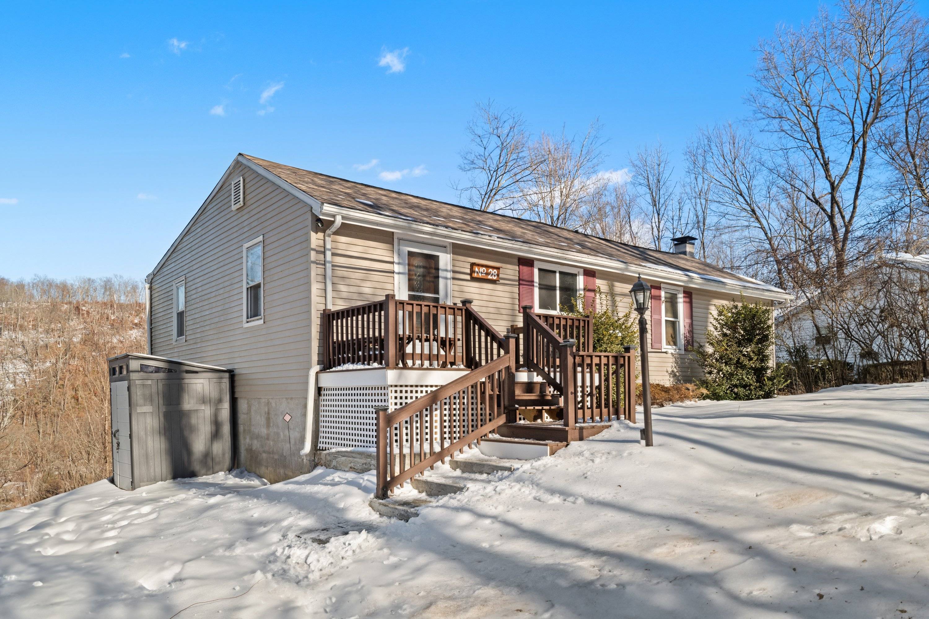 Spacious Ranch with Seasonal Views