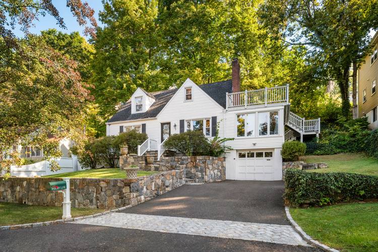 Turnkey Cape in Greenwich cul-de-sac, classic charm meets modern luxury.
