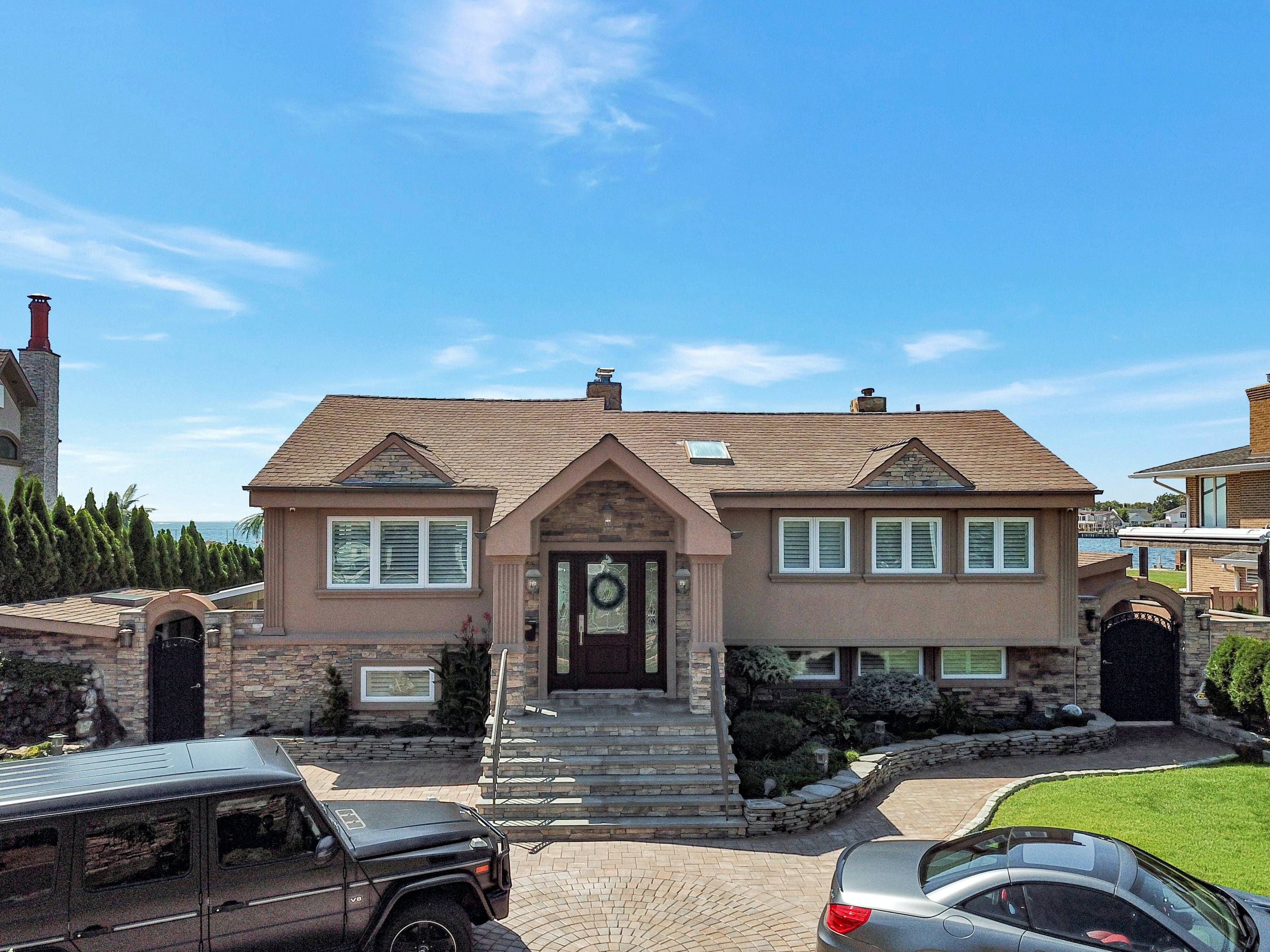 Breathtaking waterfront home in West Islip