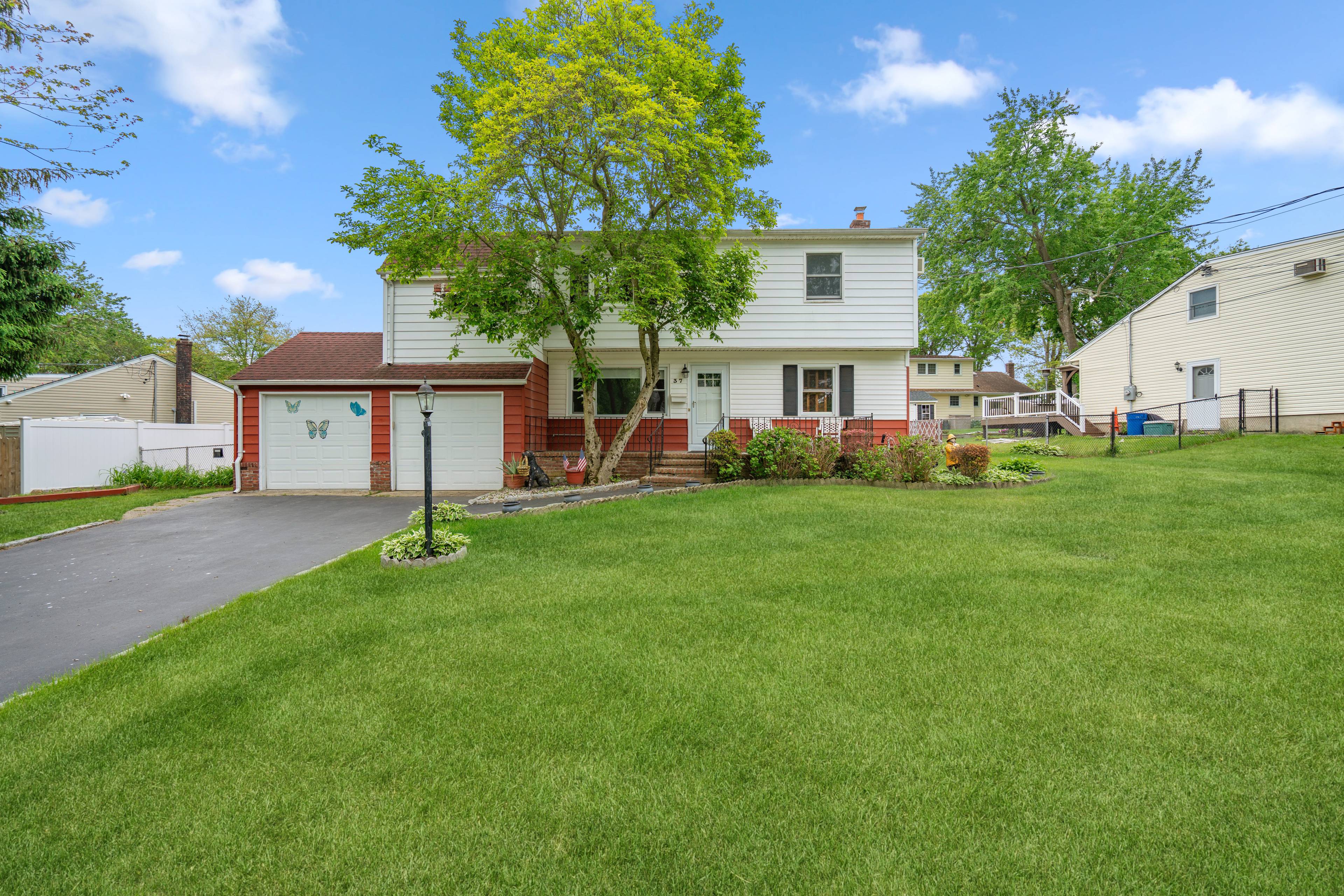 37 Quebec Dr. Huntington Station, The Perfect “Mother/ Daughter  Home