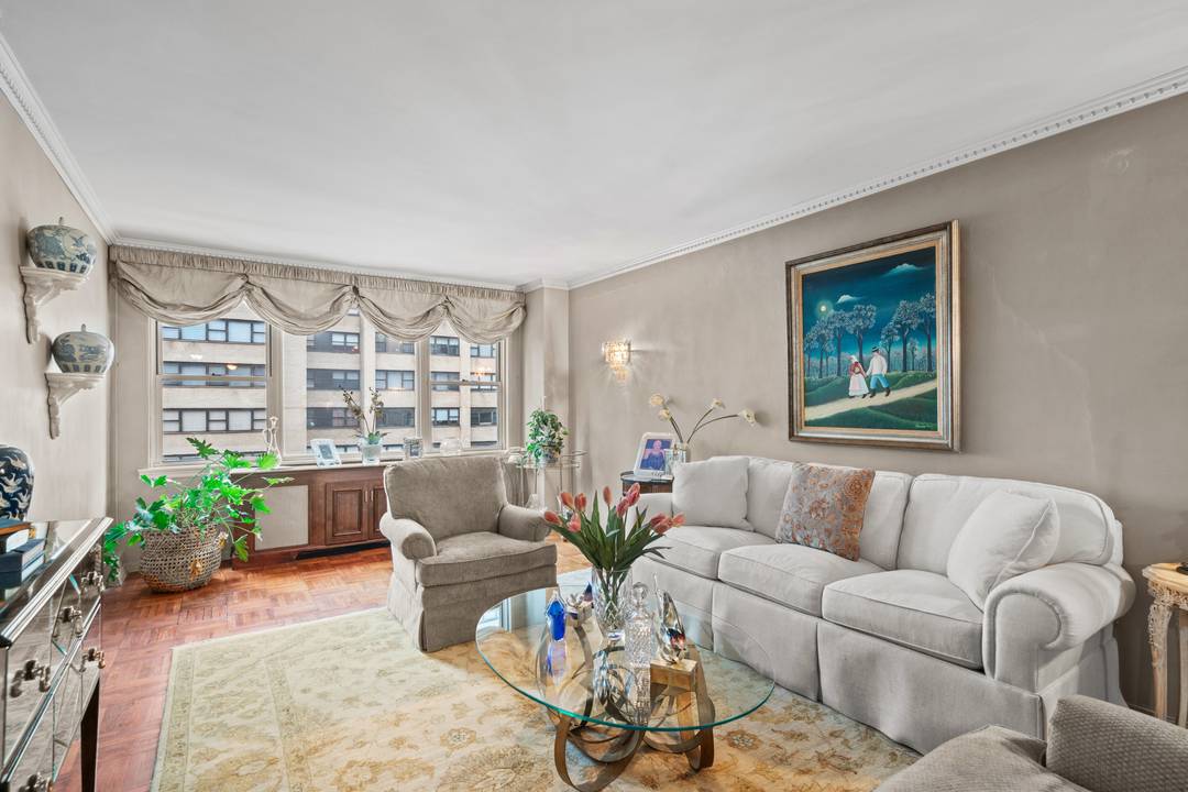 Large Corner 1BR in Murray Hill