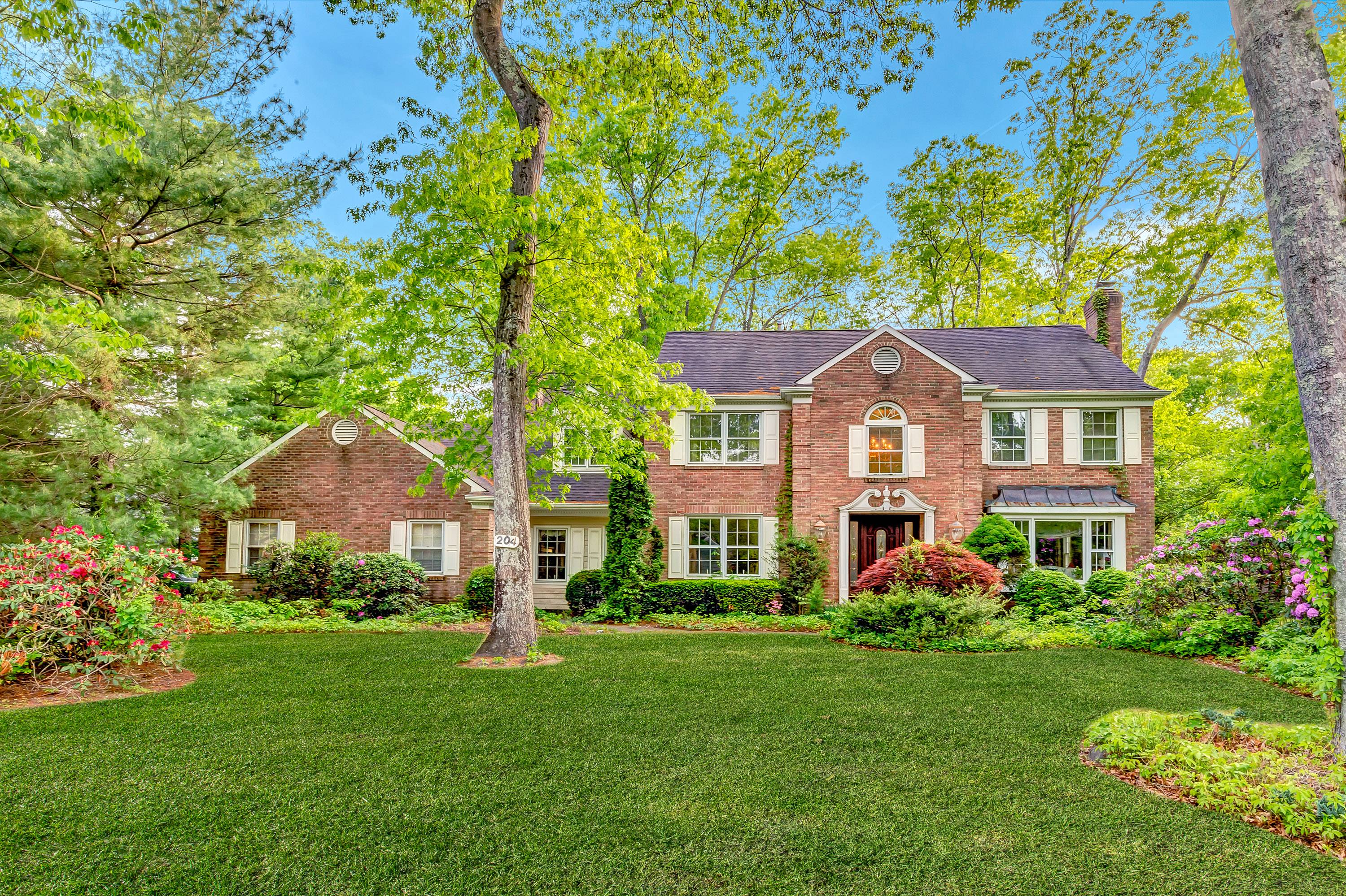 Elegant North Dover Model Home with Fireplaces, Deck, and Bonus Suite!