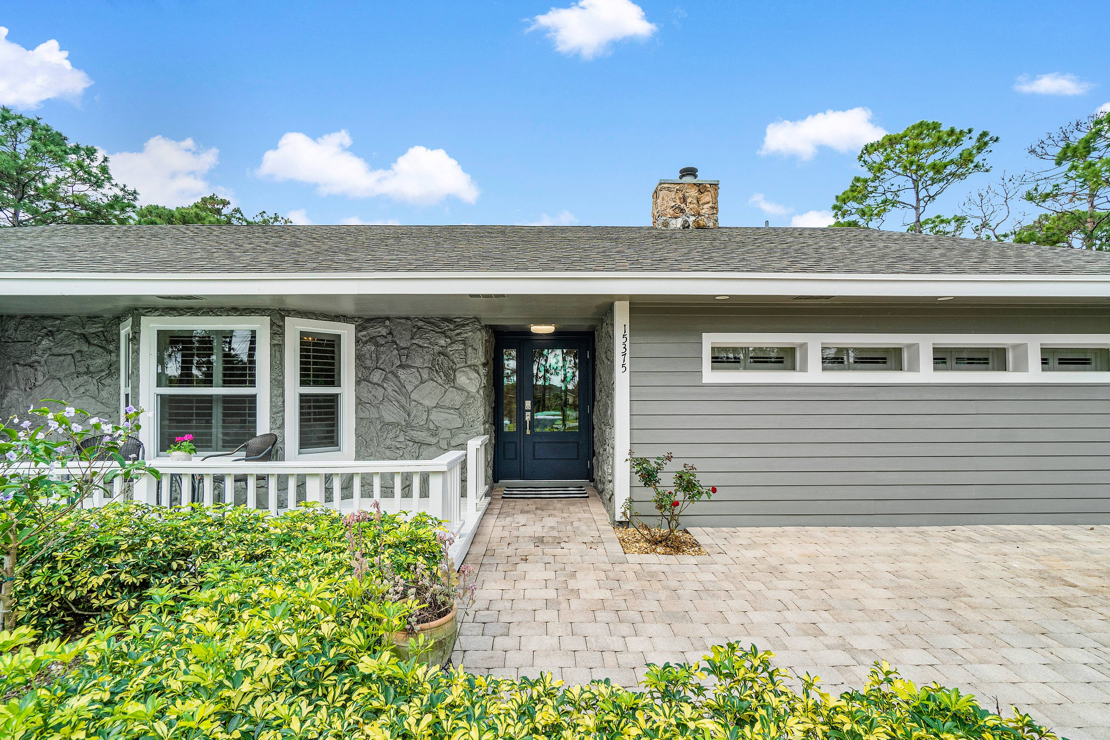 Move in ready Jupiter Farms charmer