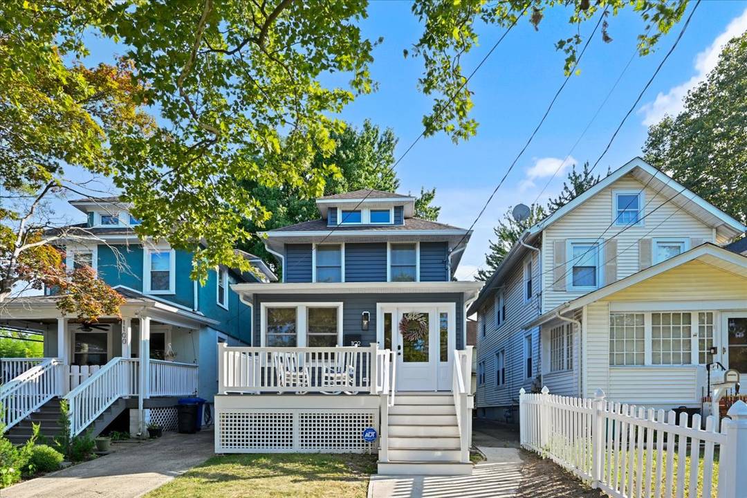 BEACH BUNGALOW WINTER RENTAL