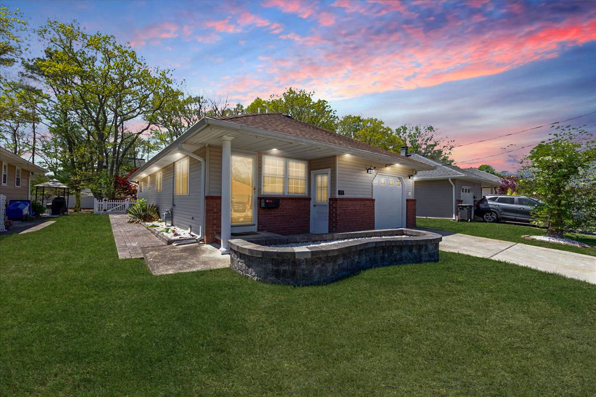 Effortless Living in Holiday City