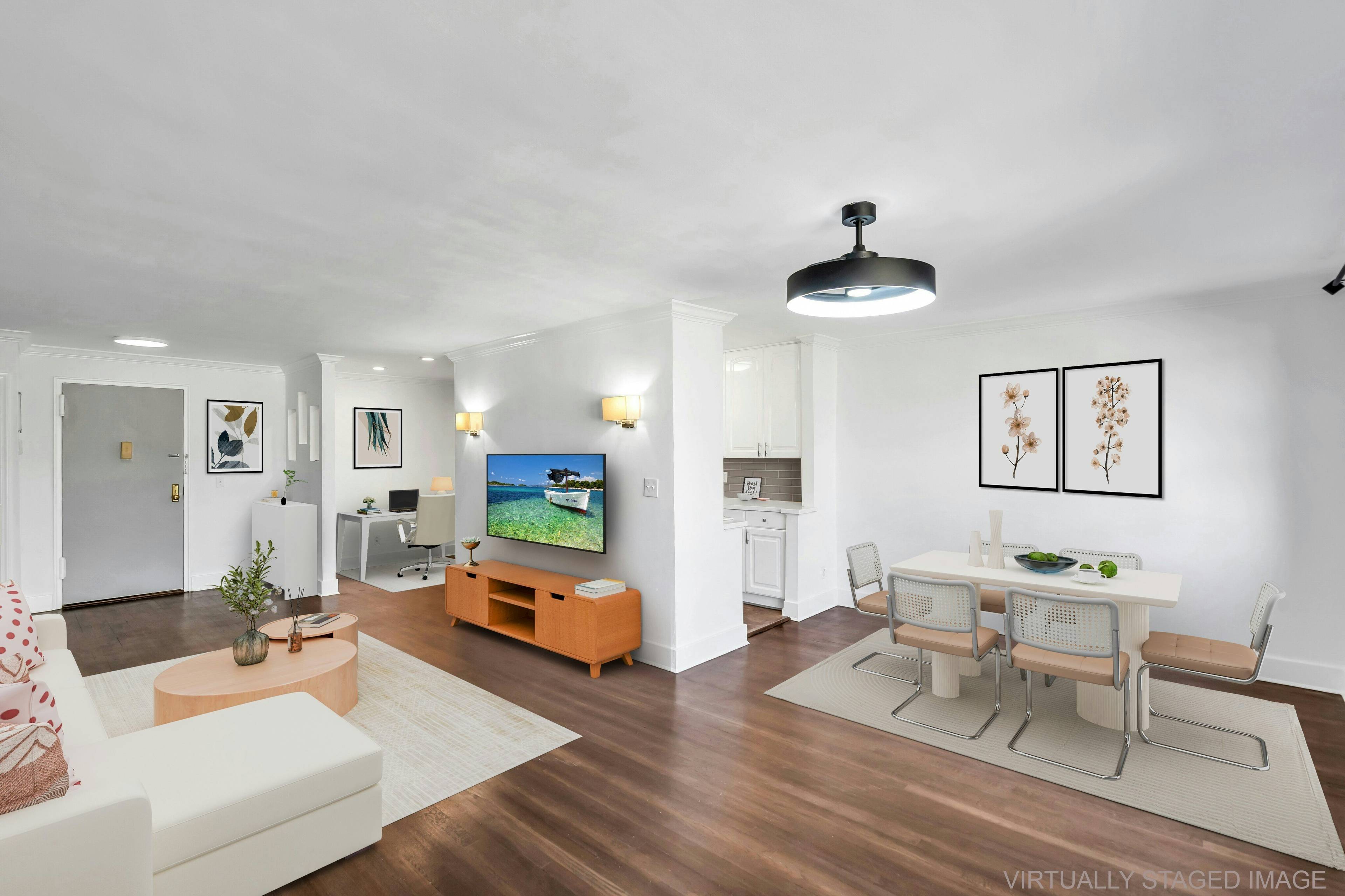 Manhattan Living In Mineola.