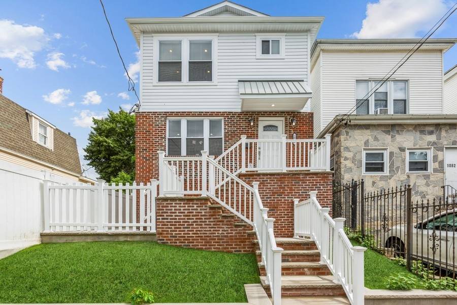 Exquisitely Renovated 5 Bedroom Home in Irvington!