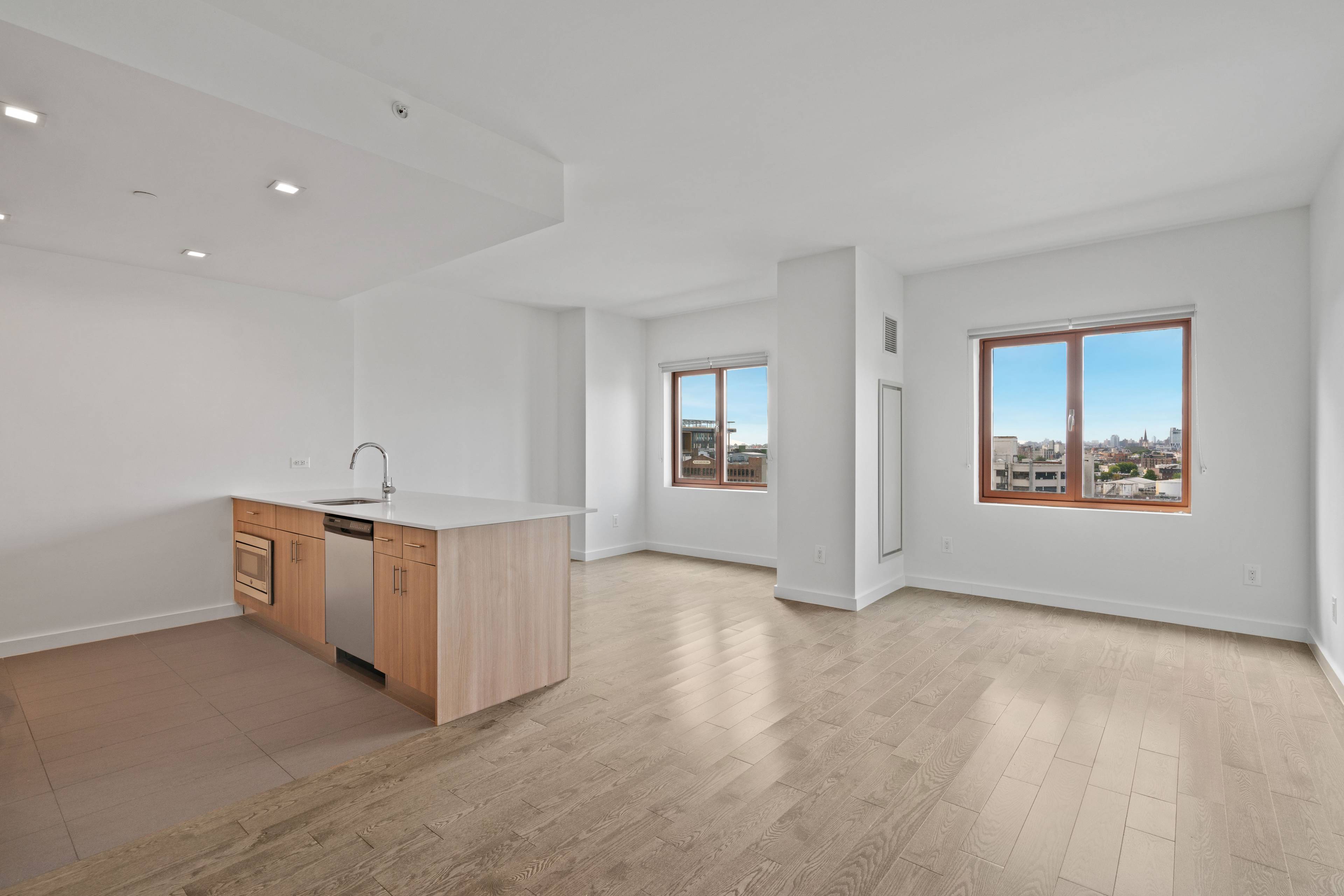 Double-Paned Windows | King-Size 2 Bed | Luxury Building | No Fee