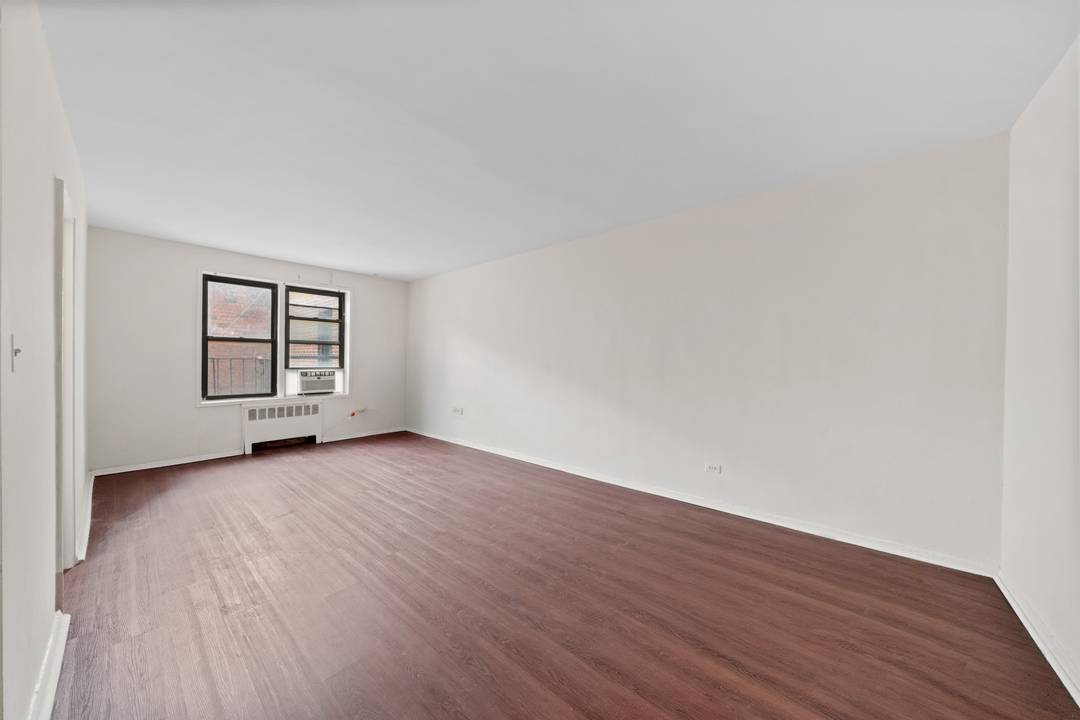 The Studio You Have Been Waiting For...Commuter's Dream