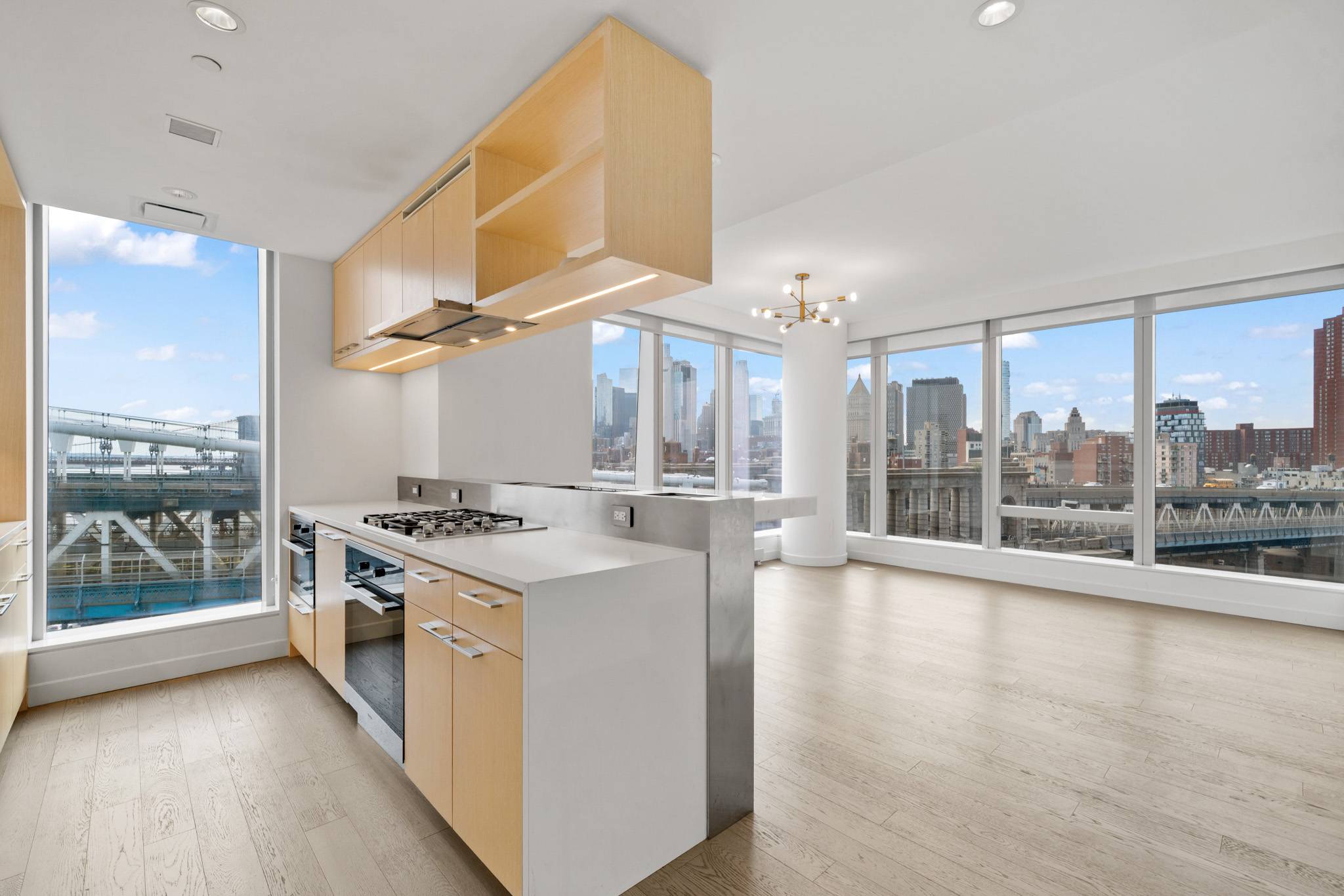 Corner 2 Bedroom 2 Bathroom Residence at the Luxurious One Manhattan Square | Lower East Side