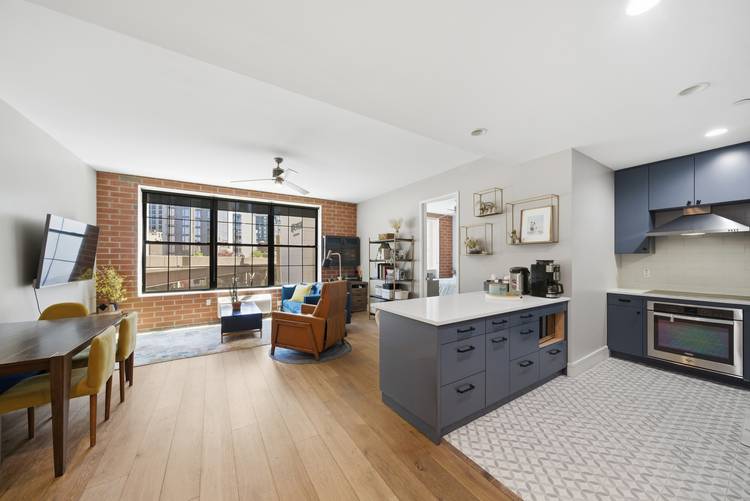 GENEROUSLY SIZED LUXURY 2 BED/2 BATH CONDO IN THE HEART OF COURT SQUARE