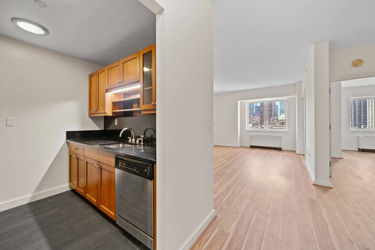 425 Fifth Avenue Tower