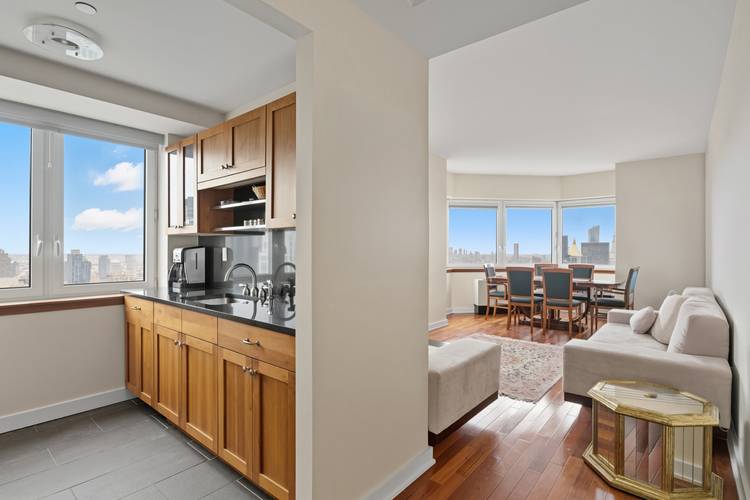 Amazing 2BR on the Fifth Avenue