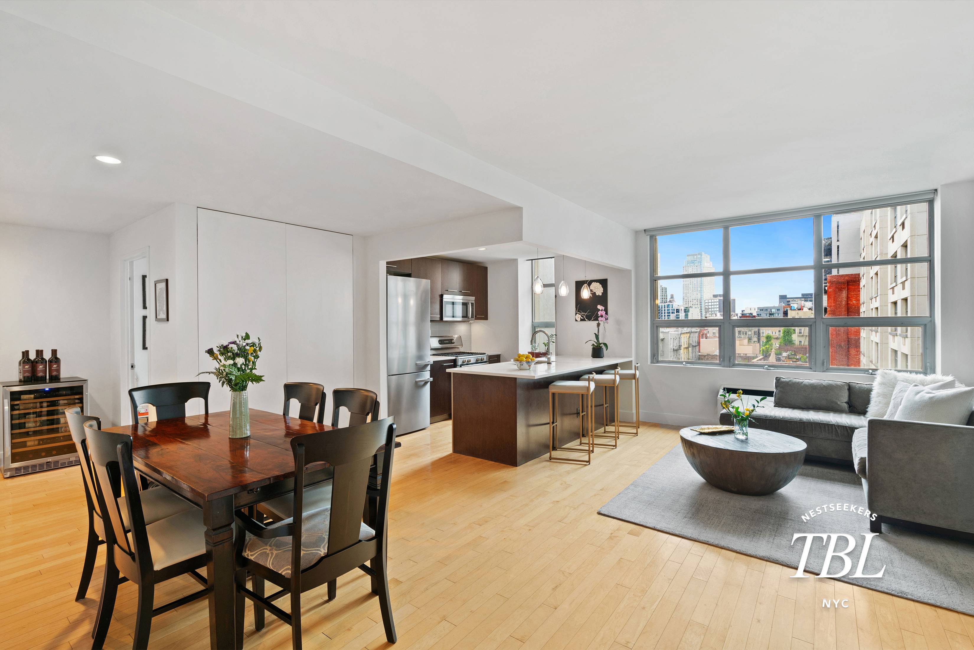Sophisticated & Pristine Split Three Bedroom w/  1,594sqft  of Luxury Living