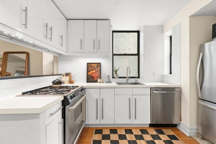 Fantastic 2 bed, 1 bath condo in the LES