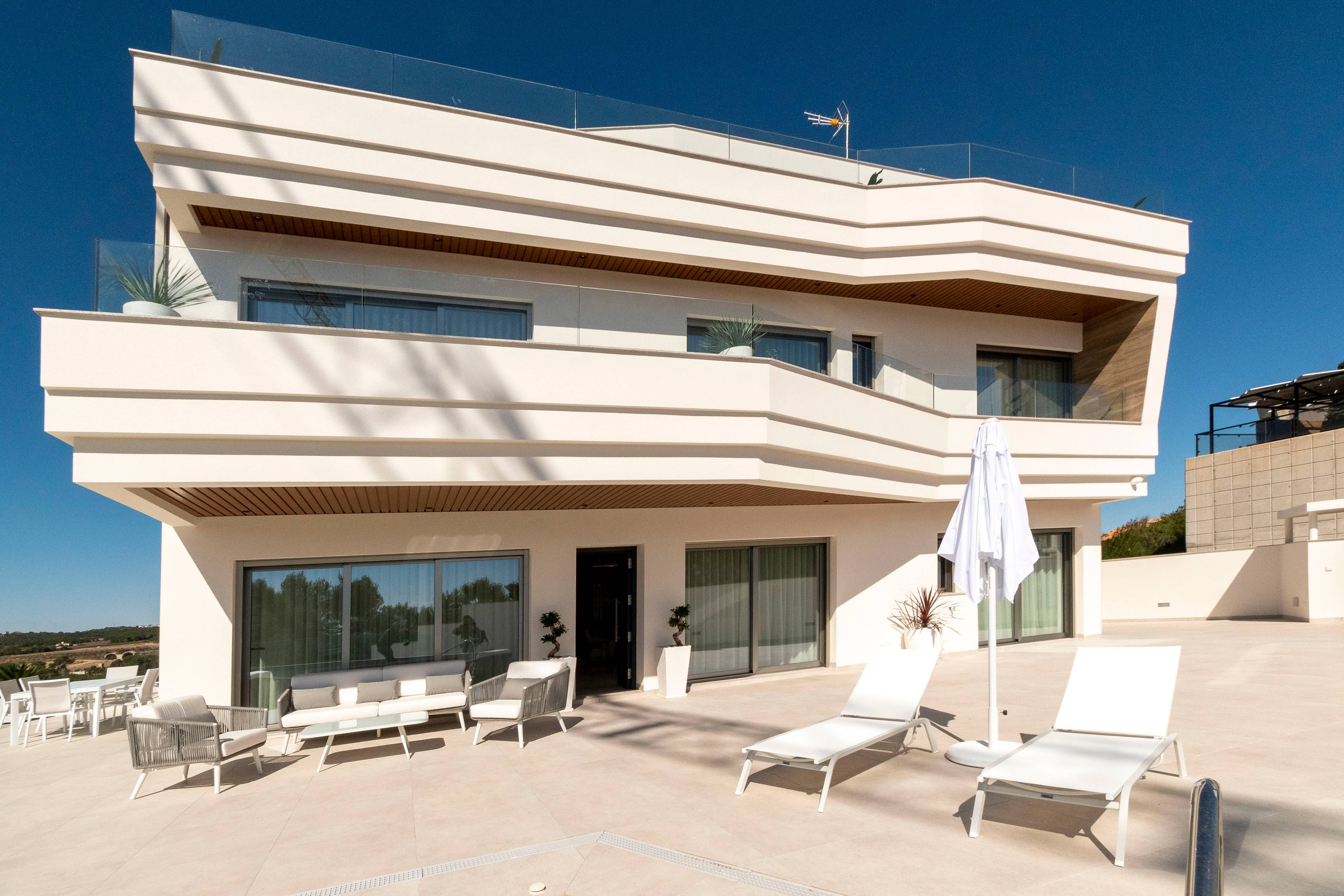 NEW BUILD LUXURY VILLAS IN CAMPOAMOR