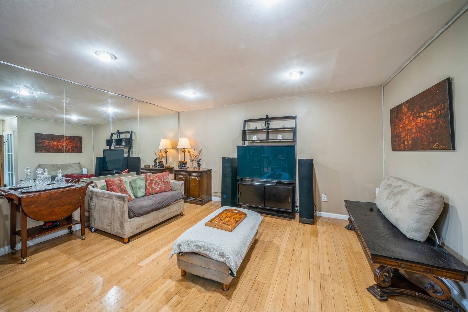 Rarely Available 1st Floor 2BR END UNIT w CITY VIEWS at The Doric!!!