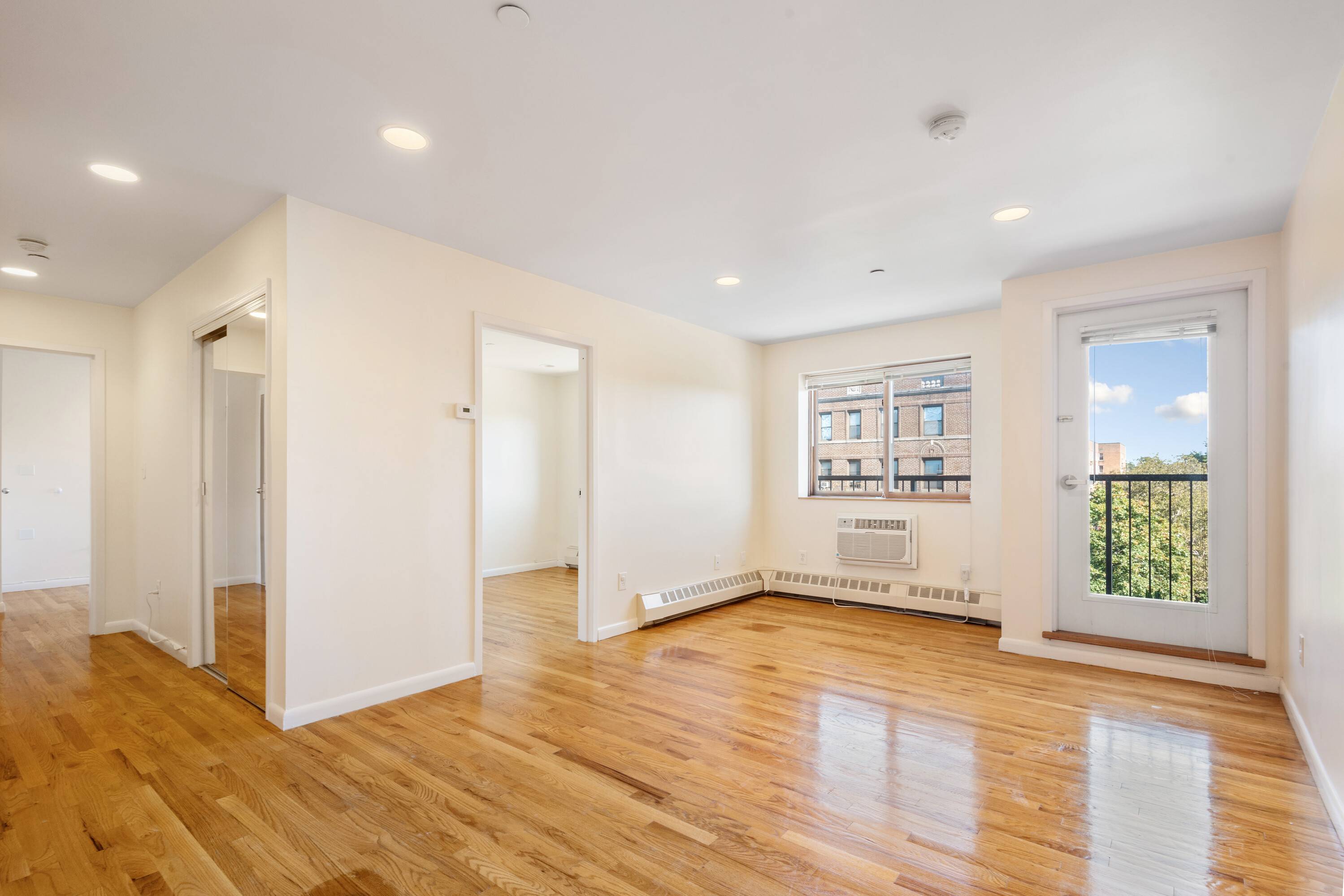 Kew Gardens, Queens: High Floor 2 Bedroom 2 Bathroom Condo For Sale