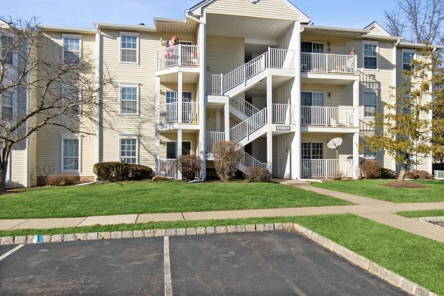 Renovated Condo in Somerset
