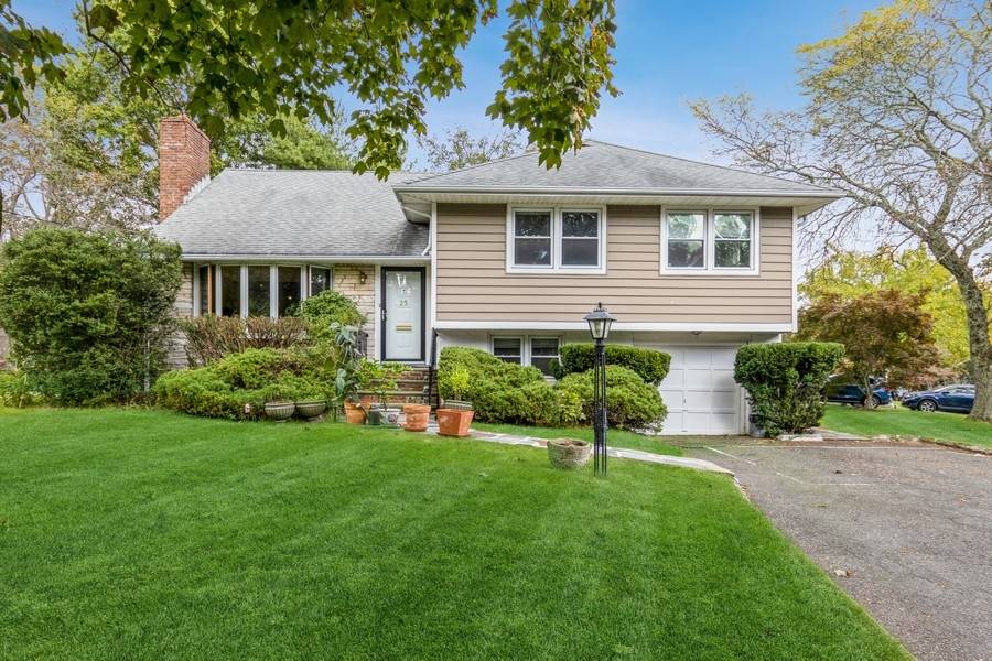 Red Hot New Listing in Millburn! 950K! Location Location Location!
