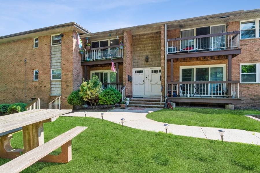 2 Bedroom 1.5 Bath Gem in Quiet Hillsborough