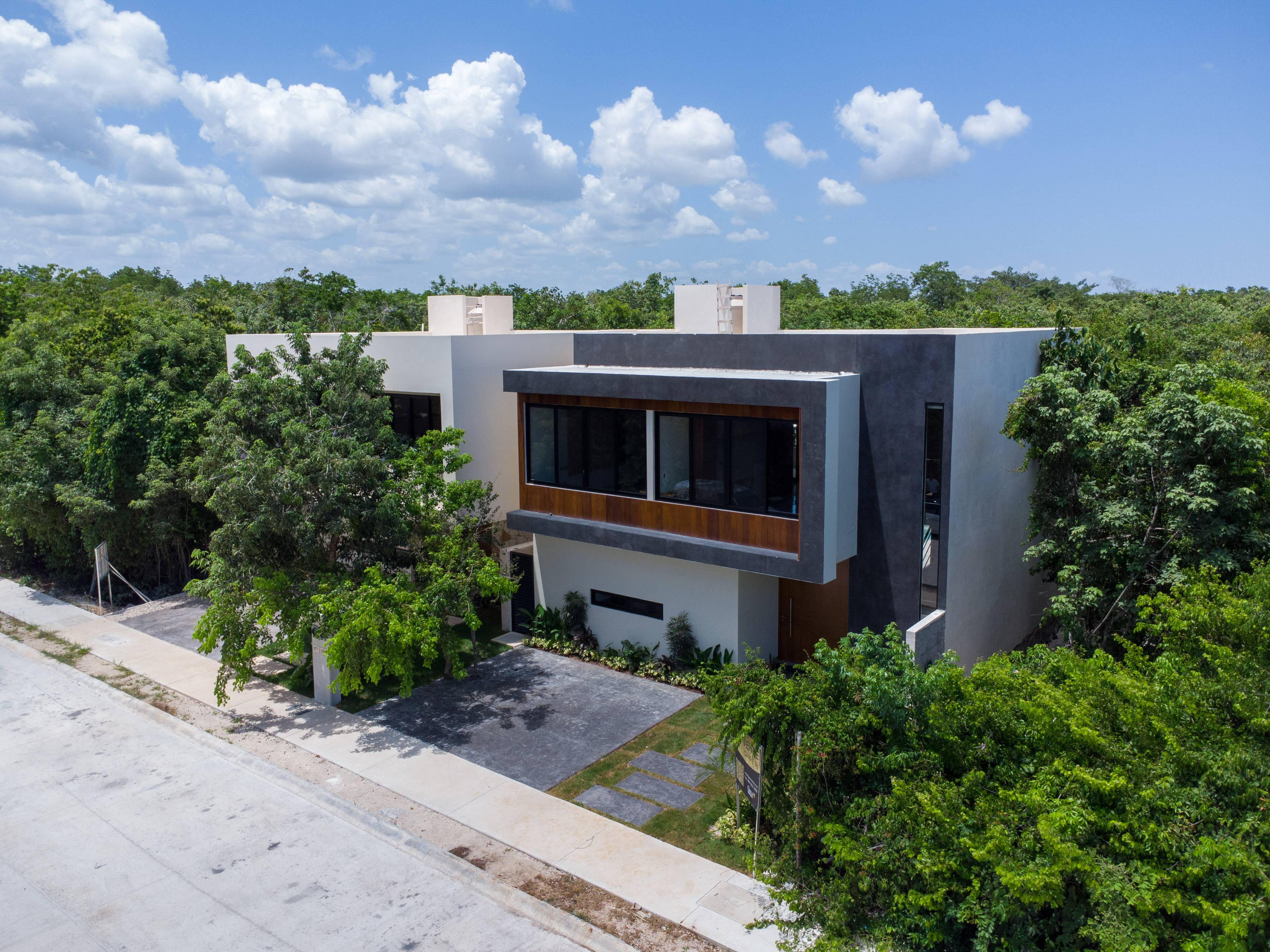 HOUSE WITH PRIVATE POOL IN RIVIERA MAYA