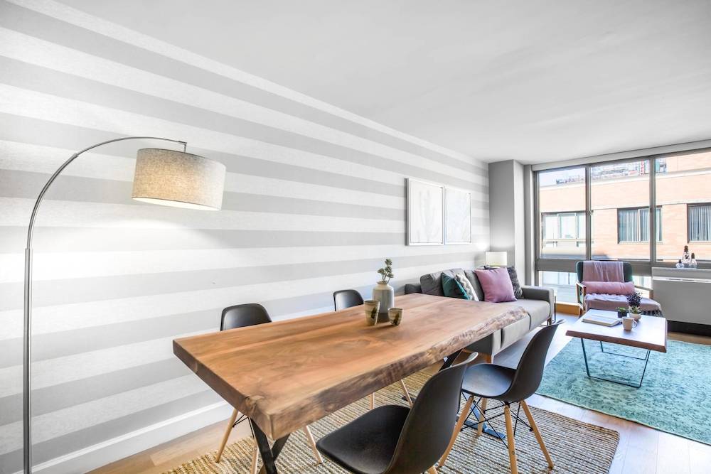 2 BED/2 BATH IN A LUXURY CHELSEA APARTMENT WITH IN-UNIT W/D