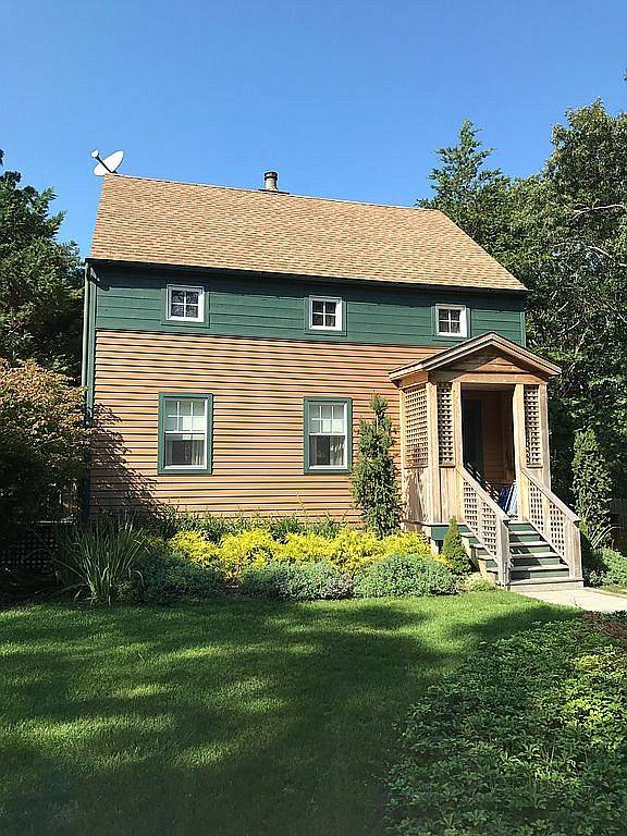 26 McElnea Street, East Hampton