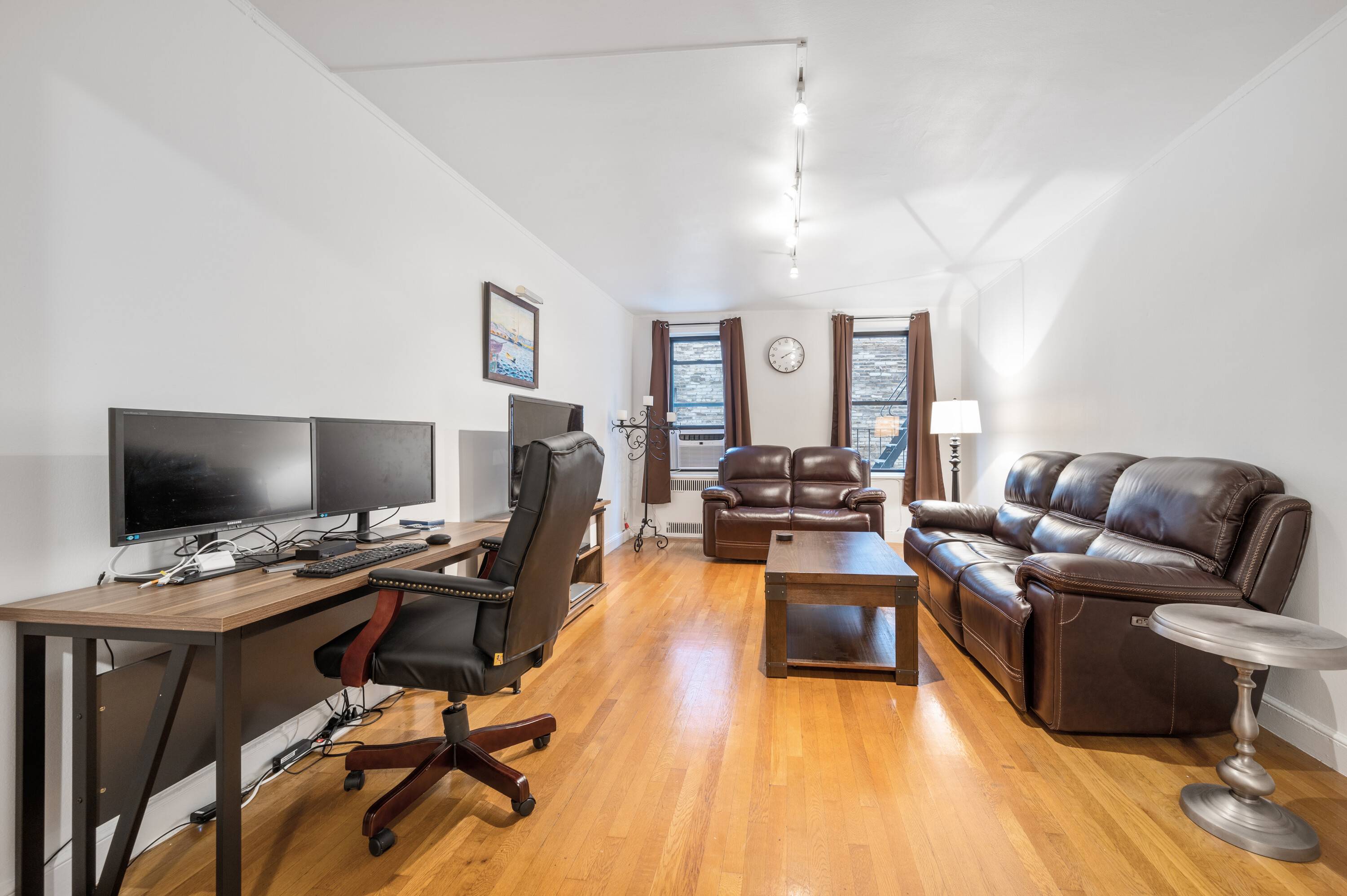 ONE BEDROOM CONDO IN MIDTOWN EAST
