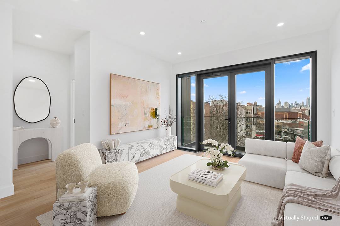 SUNNY VIEW CONDOMINIUM | Sunnyside Boutique Luxury | Spa-like Baths | Chef's Kitchen