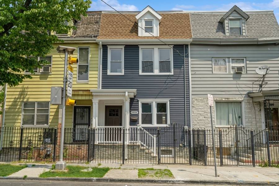 Turnkey Home in Prime Newark Location!