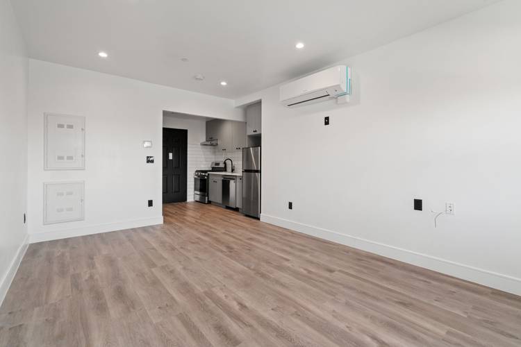 Luxury Studio Apt--Prime Jackson Heights--Modern Finishes