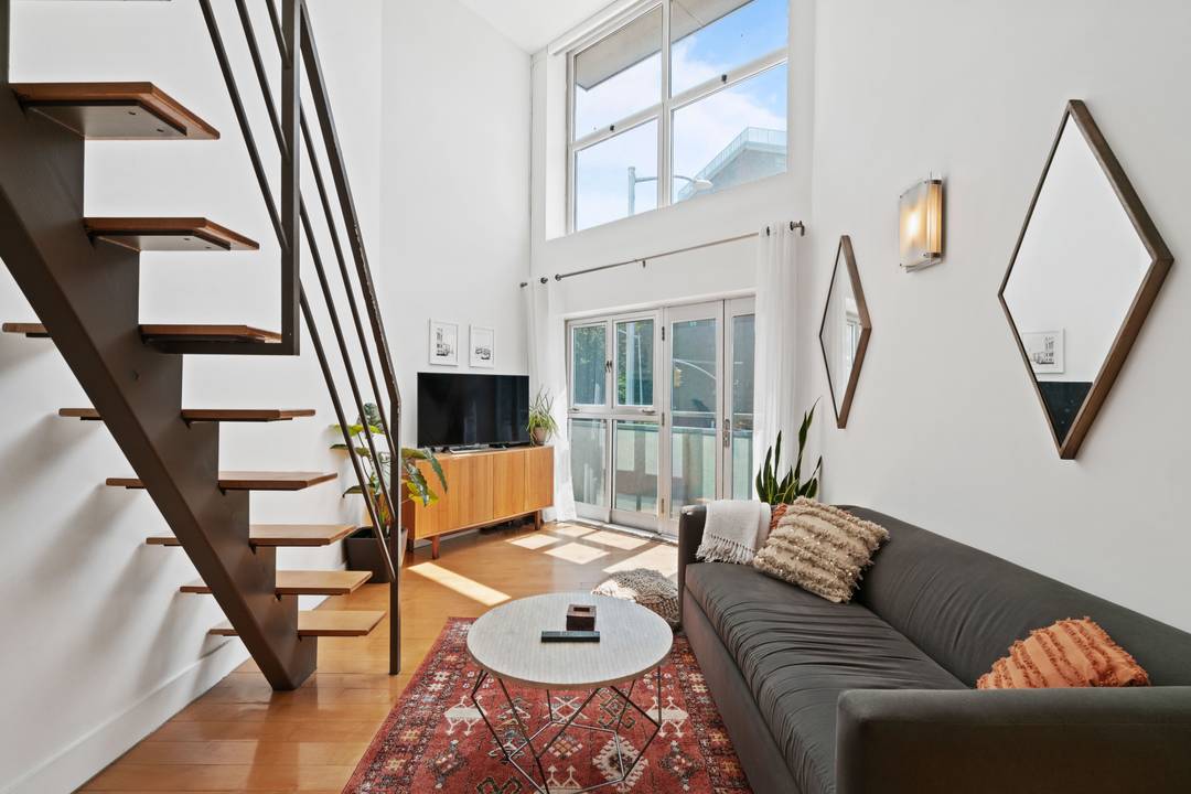 96 Woodpoint Road Apt 2C