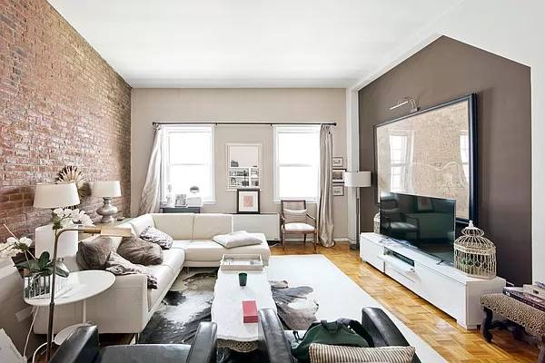 4BR/1.5BA in Elevator Seaport District Building, with Roof Deck!