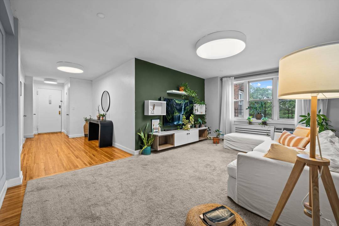 Spacious Living in Prime Norwood – Modern 2-Bedroom Co-op, Excellent Public Transportation Access and Motivated Seller!