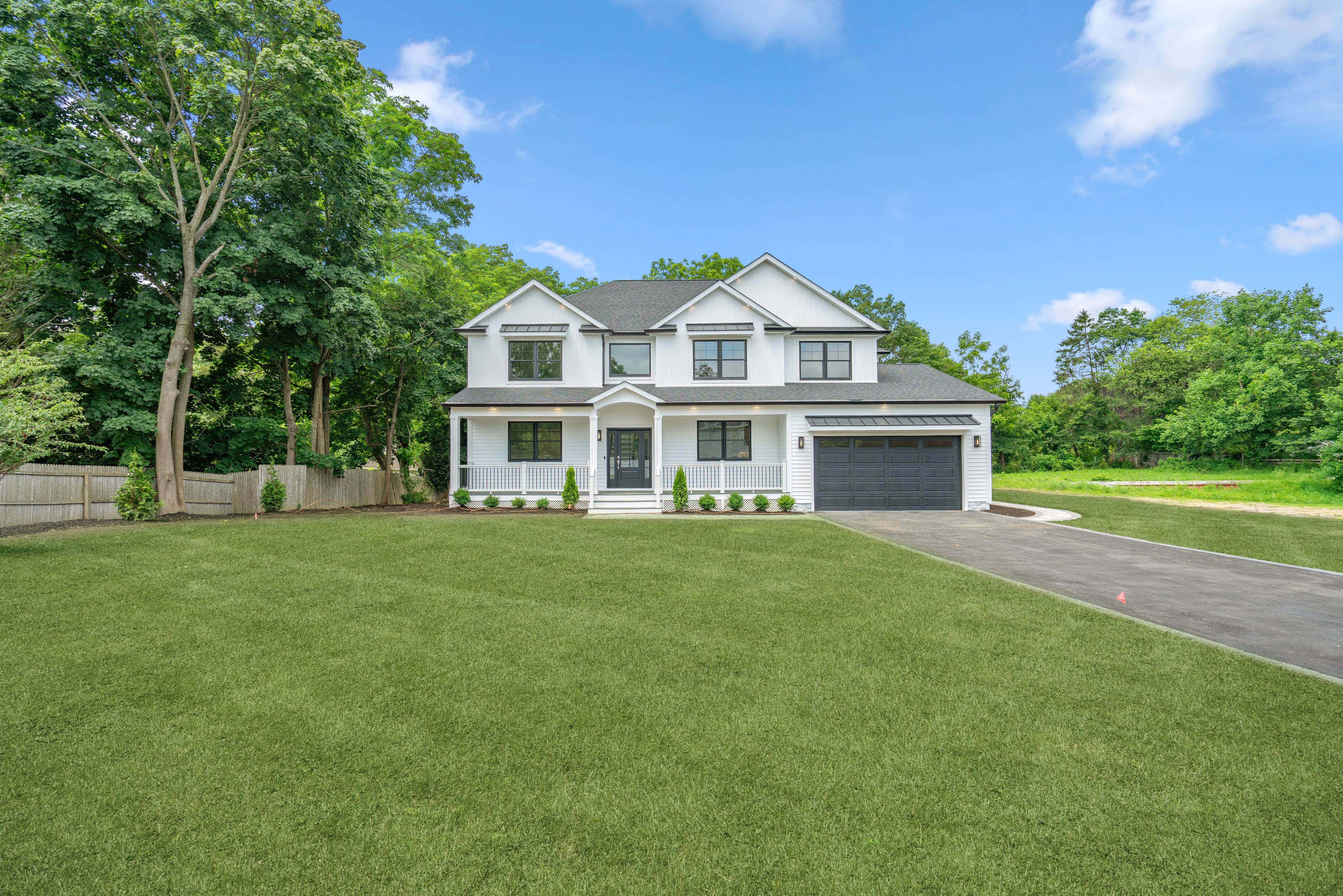 Hamptons Modern Farm House in Commack
