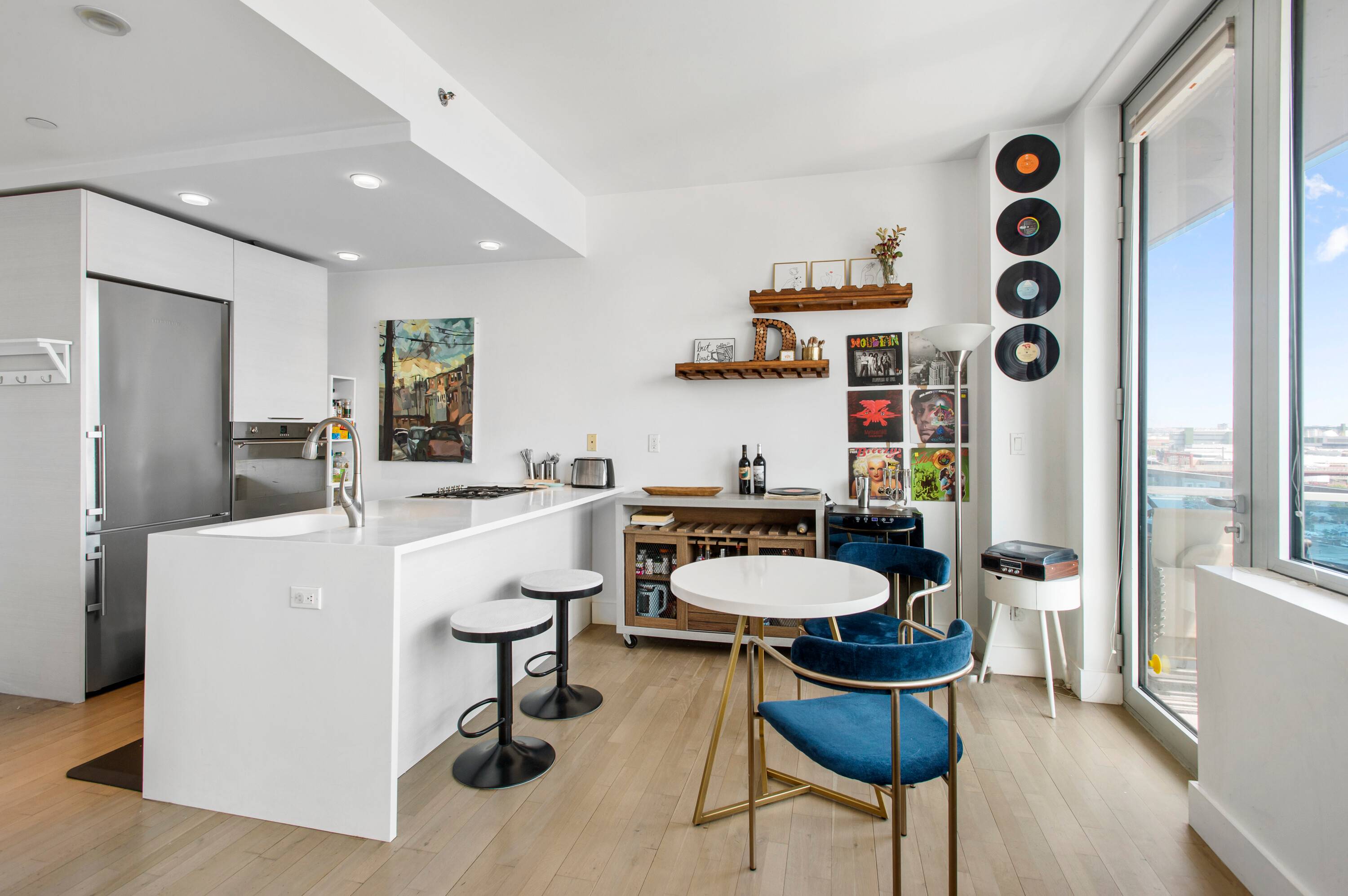 LONG ISLAND CITY WATERFRONT LUXURY 1 BEDROOM CONDO FOR RENT!