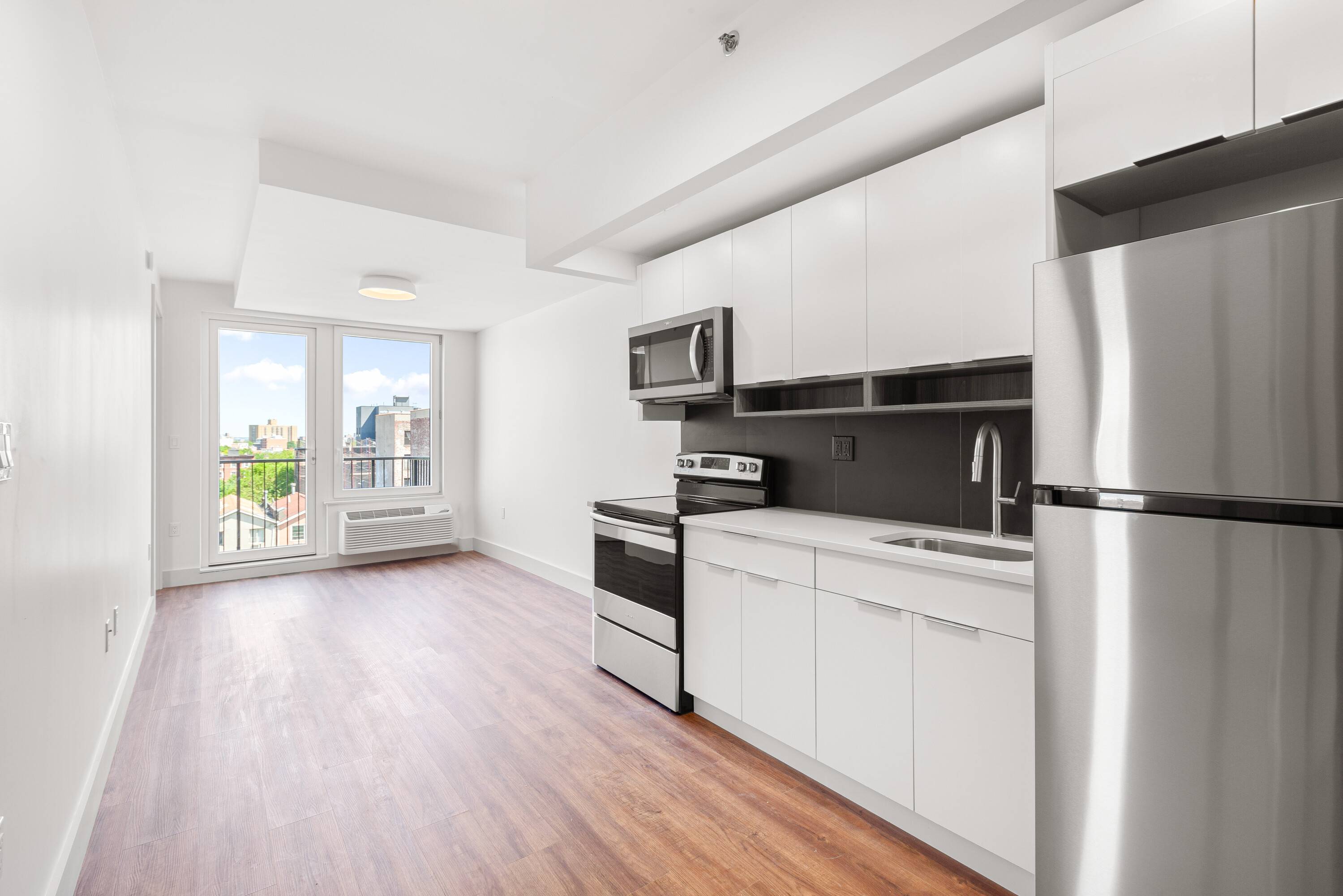 BRAND NEW, LUXURY 1 BEDROOM RENTAL AT THE HONEYWELL