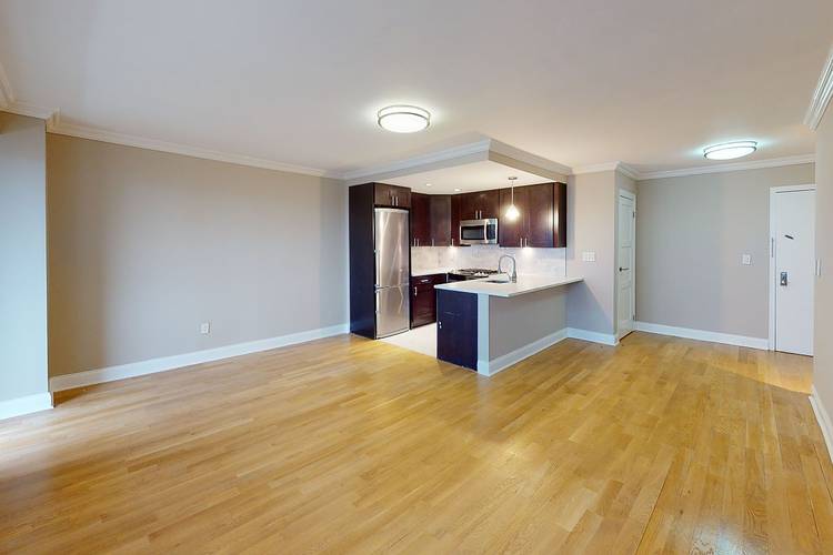 No Fee, 2 bed/ 1bath Apartment in Luxury Tribeca Building