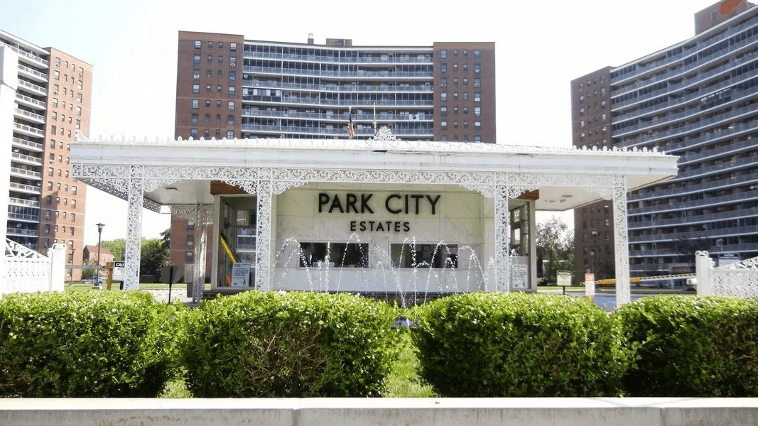 3 Bedrooms AT PARK CITY ESTATE